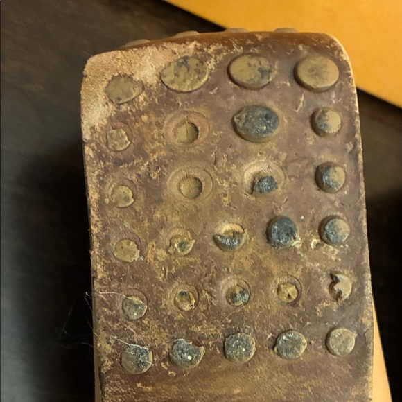 Tod’s Women’s Tan Leather Driving Loafers Moccasins w/ silver grommets. Size 37. - Picture 7 of 16